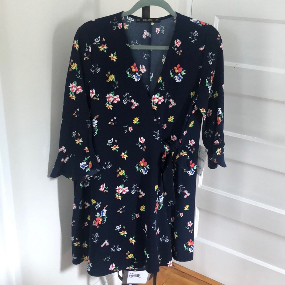 Gorgeous navy blue Zara’s dress size XL brand new with tags.